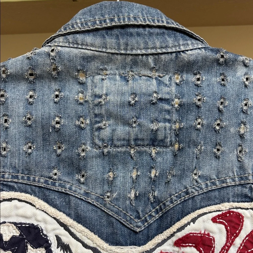 smoke rise ny this vest
